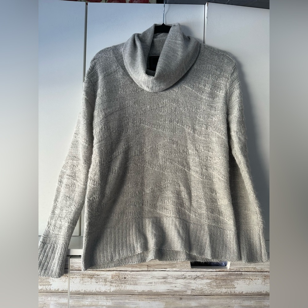 🩶 Even Gray Cowl Neck Sweater Size Small Soft Cozy Knit